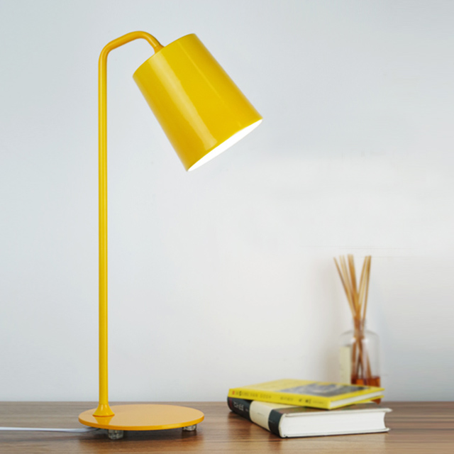 现代简约铁艺护眼灯