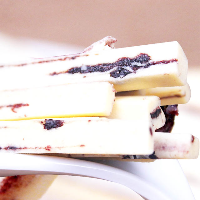 内蒙古蓝莓果奶酪条