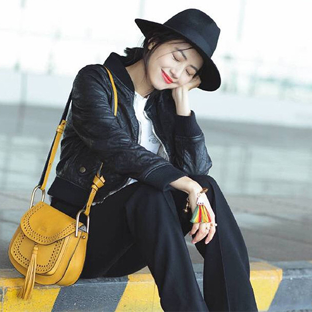 明星款黑色大檐毛呢爵士帽