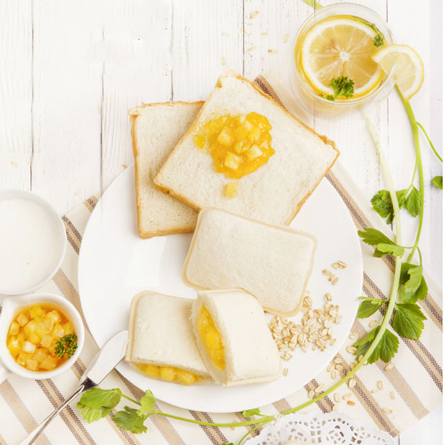 菠萝夹心口袋面包