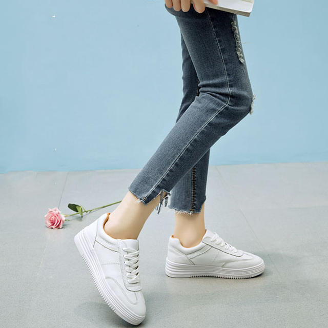秋冬女生休闲小白鞋