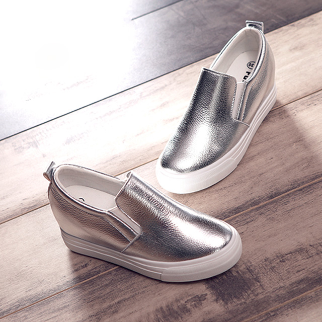 厚底内增高皮面乐福鞋