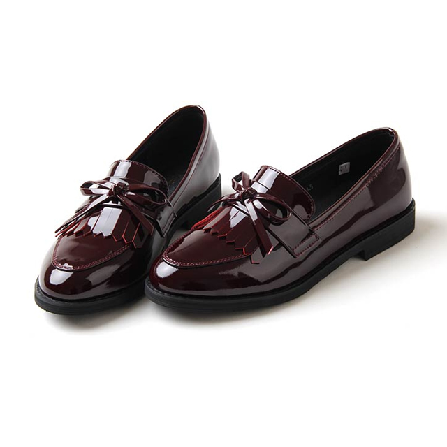 百搭蝴蝶结漆皮单鞋