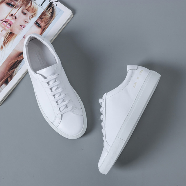 common系带小白鞋