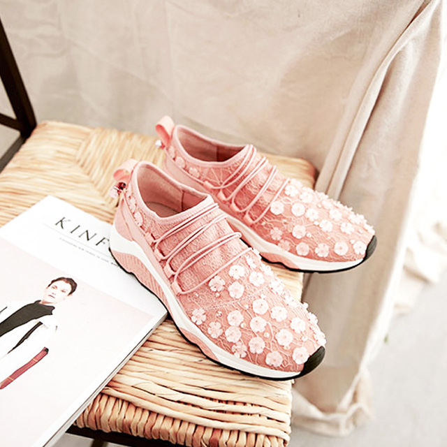春季休闲平底花朵一脚蹬懒人鞋