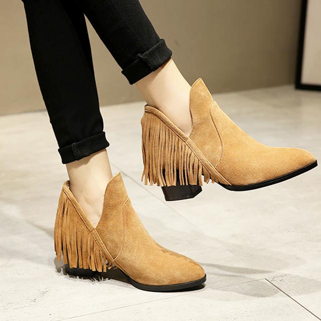 流苏粗跟马丁短靴