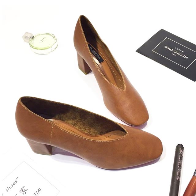 粗跟浅口方头奶奶鞋