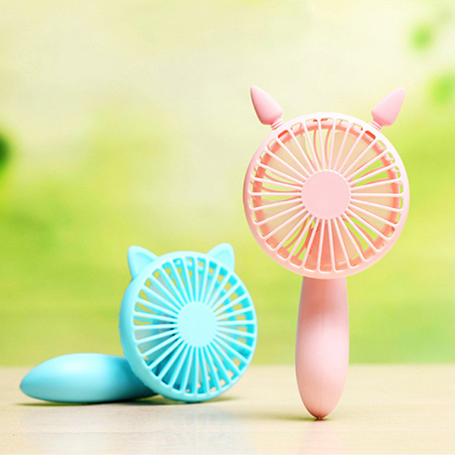 手持电动迷你小风扇