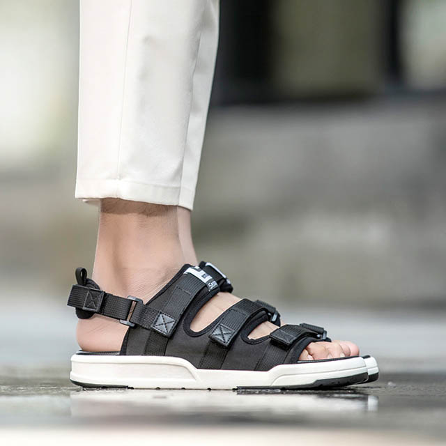 森马青年沙滩凉鞋