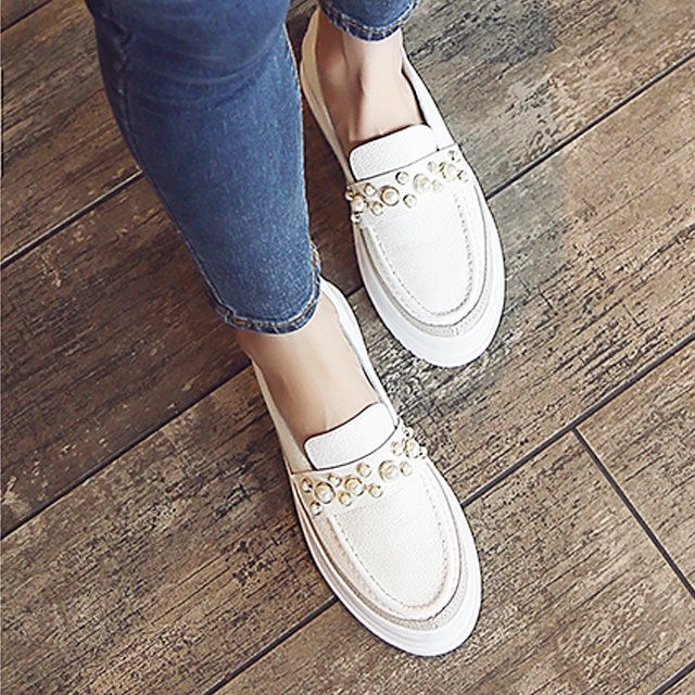 白色真皮乐福鞋