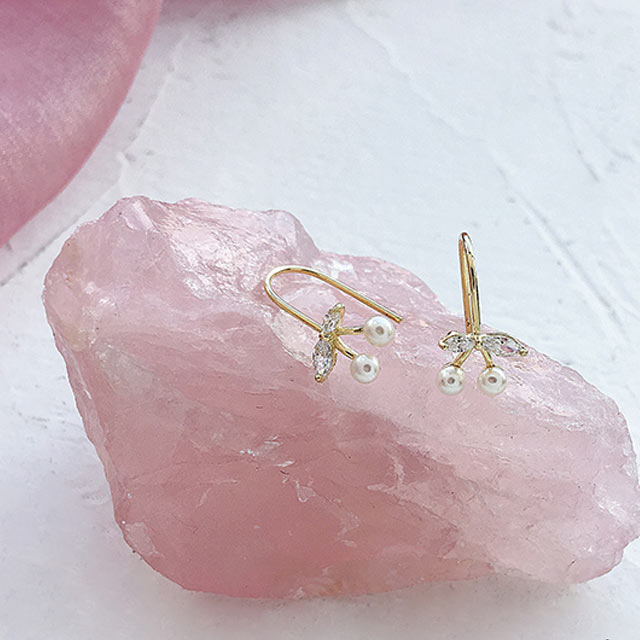 s925纯银气质珍珠耳钉