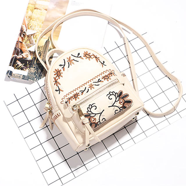 迷你刺绣双肩包