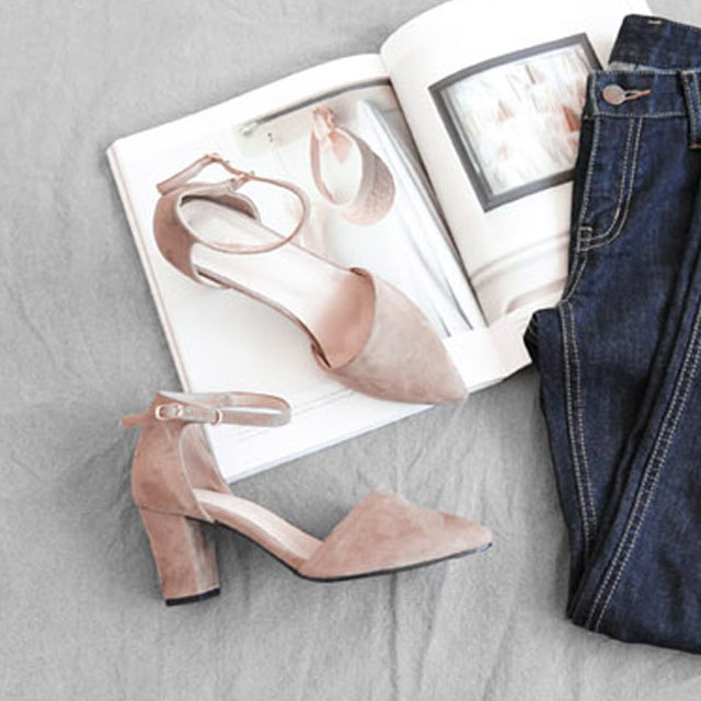 尖头一字扣高跟鞋