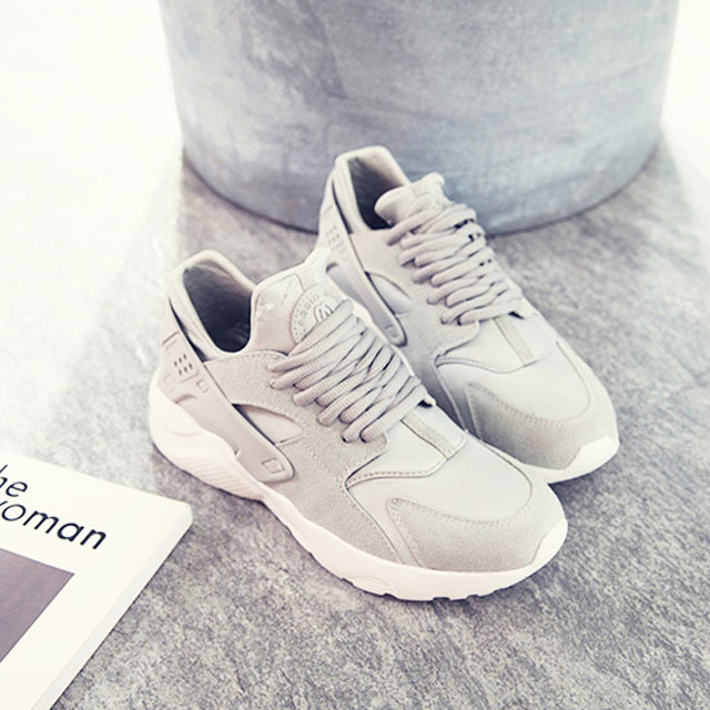 纯色跑步运动鞋女