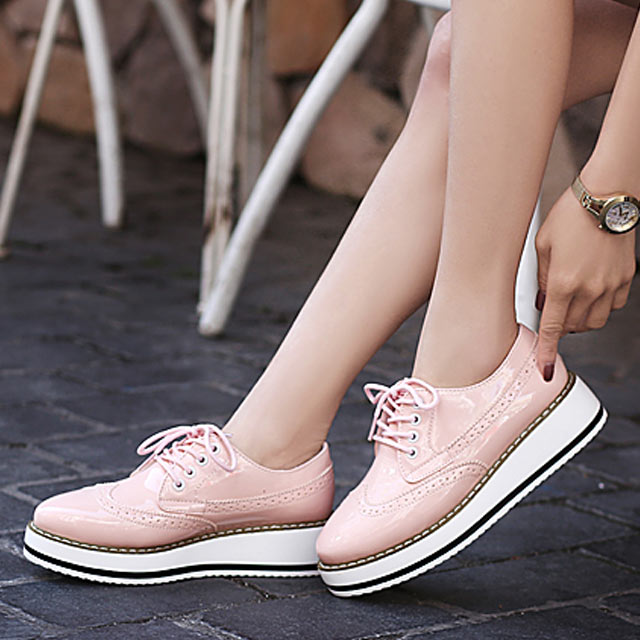 秋季英伦风布洛克单鞋