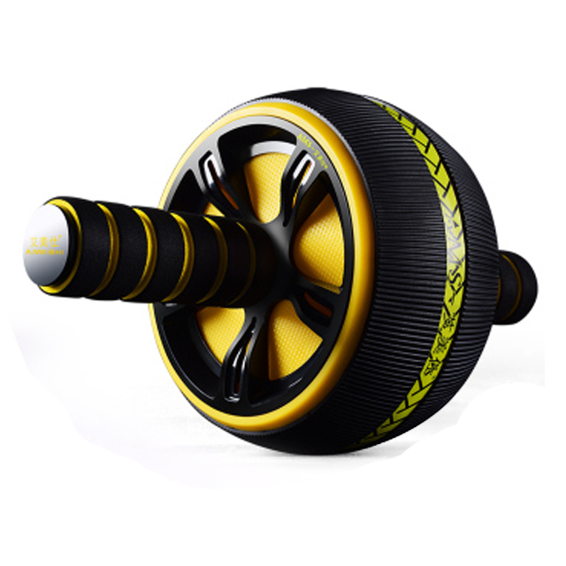 男女健身腹肌轮