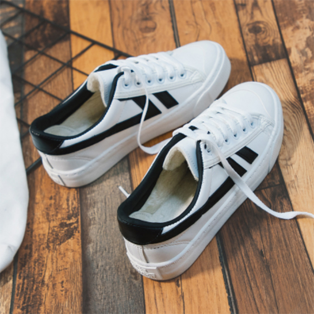 ins原宿加绒小白鞋