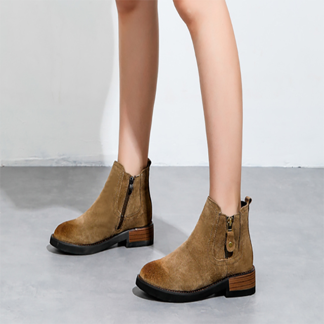 百搭英伦风马丁靴