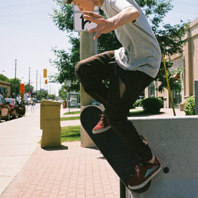 潮牌WITESS四轮滑板