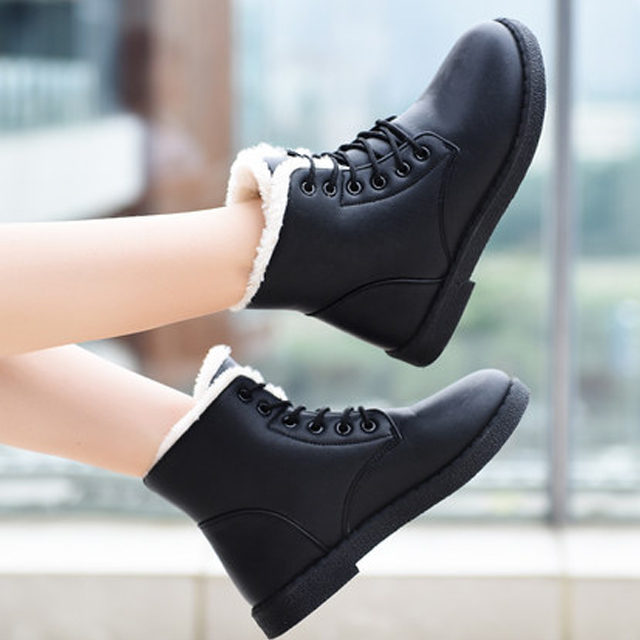 2017新款冬季加绒加厚皮面防水雪地靴