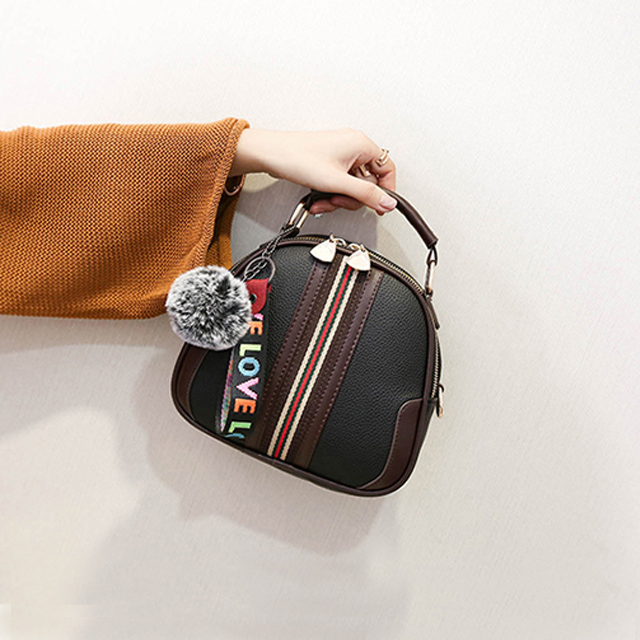 少女小斜挎包包