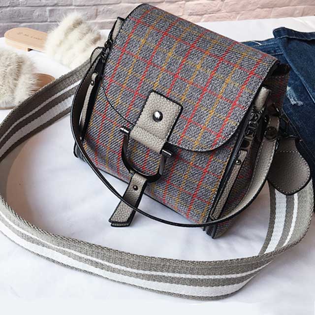 2017新款百搭手提斜挎包