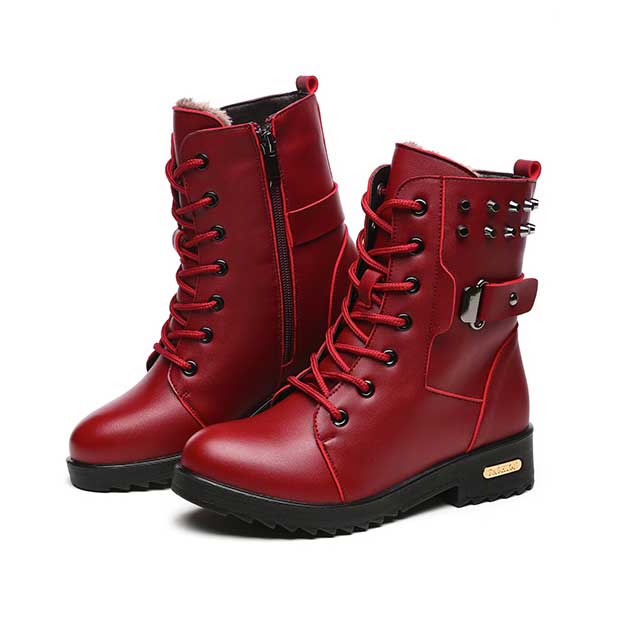 冬季英伦风雪地马丁靴