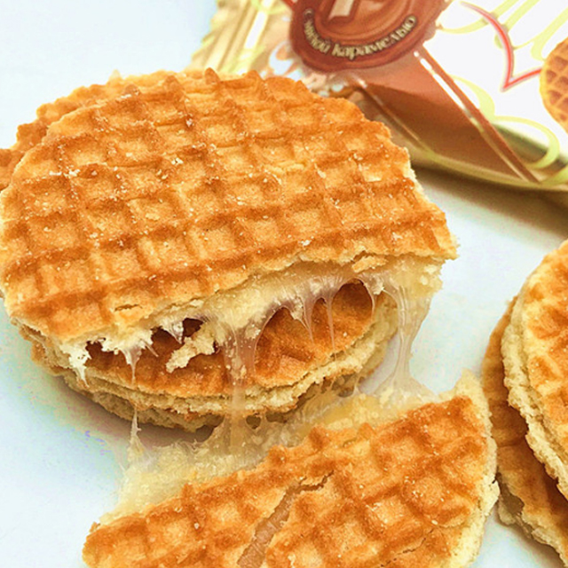夹心华夫蜂蜜拉丝饼干