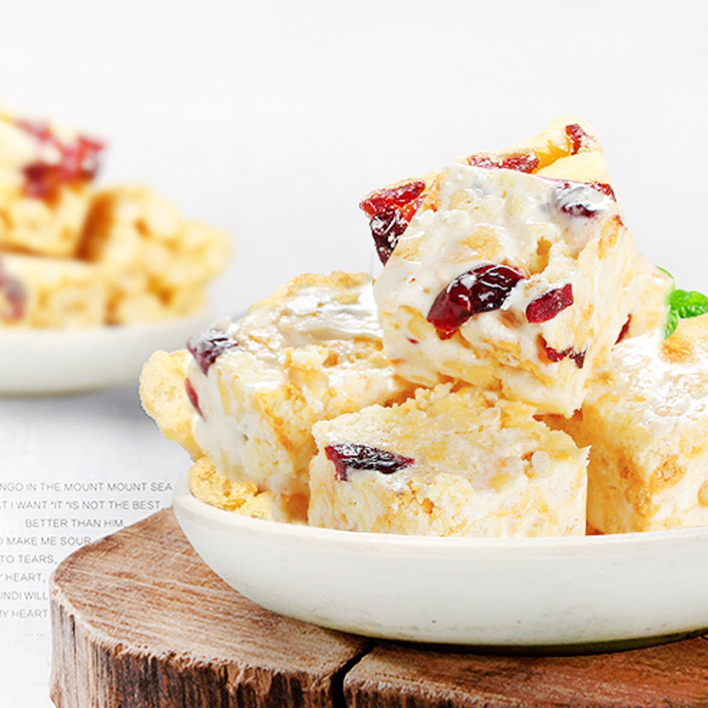 妙小象奶芙蔓越莓牛轧沙琪玛200g