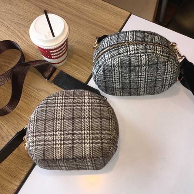 陆小团团气质宽肩带格纹百搭小圆包