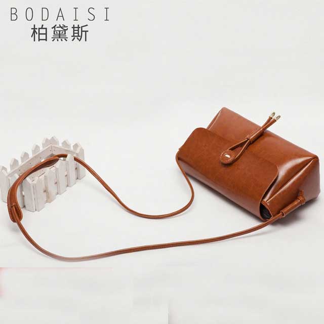 韩版百搭牛皮斜跨女包