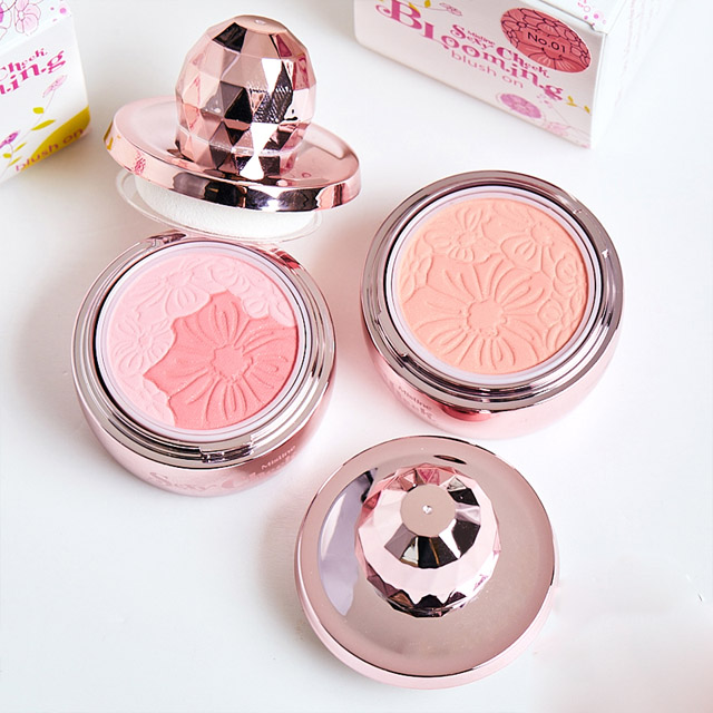 泰国Mistine双色花漾印章腮红