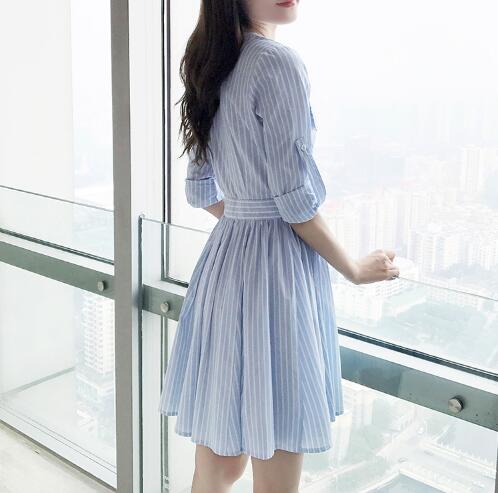小清新收腰衬衫连衣裙