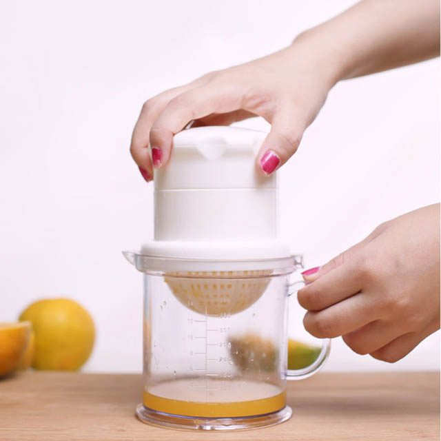 家用迷你手动榨汁机