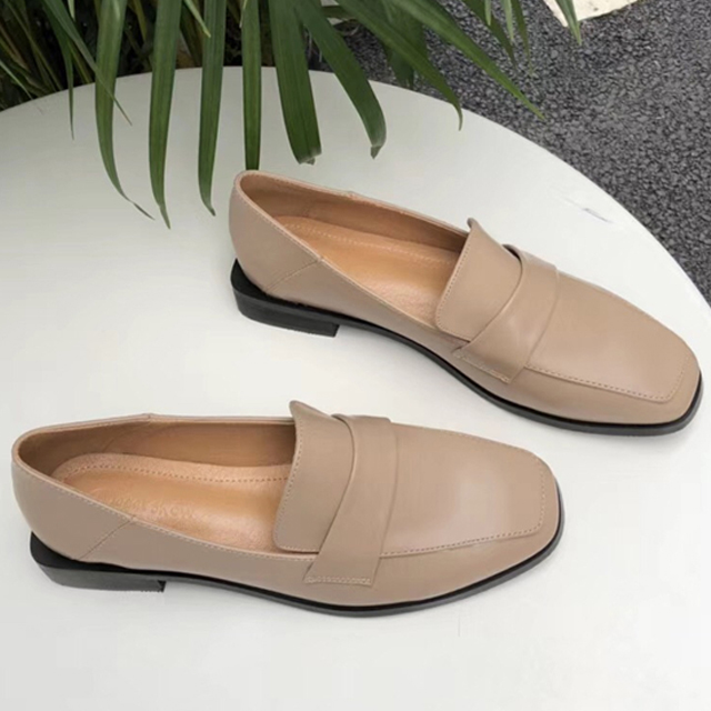 复古暗光方头低跟平底小皮鞋