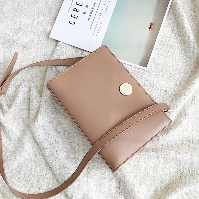 简约百搭豆腐包