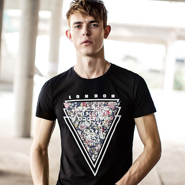 韩版修身圆领T恤