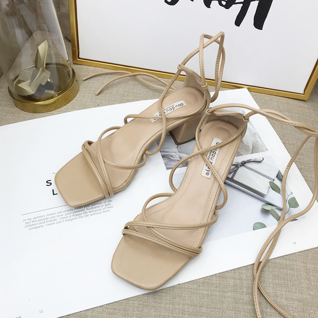 时尚系带罗马凉鞋