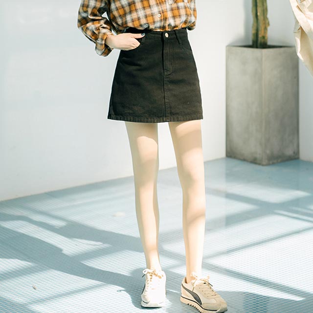 黑白色牛仔短裙