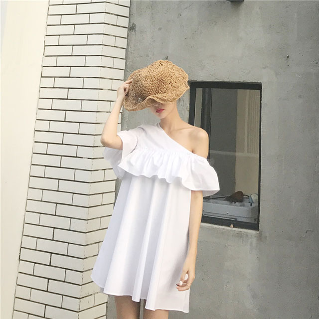 ins超火斜肩chic连衣裙