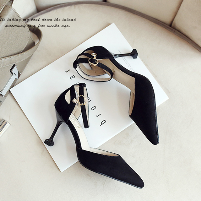 新款绒面尖头高跟鞋