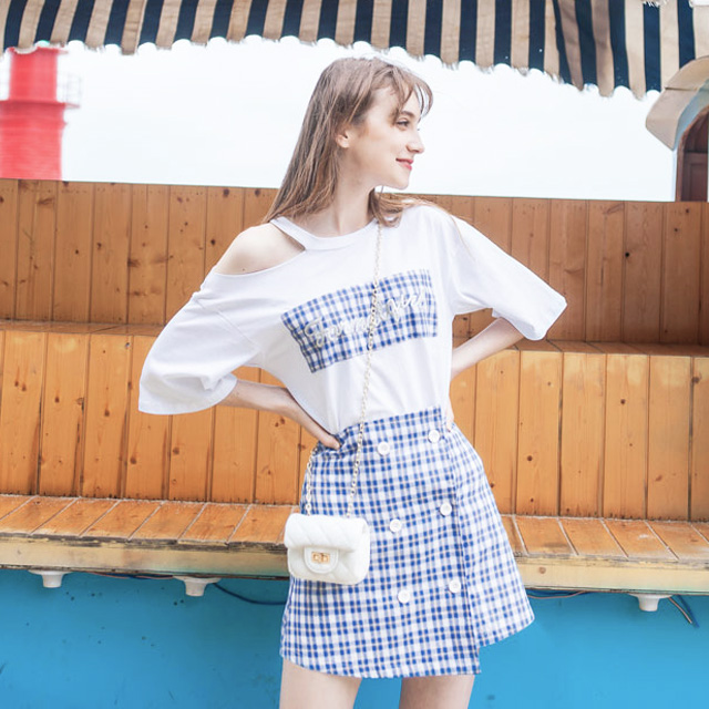 网红露肩上衣短裙两件套