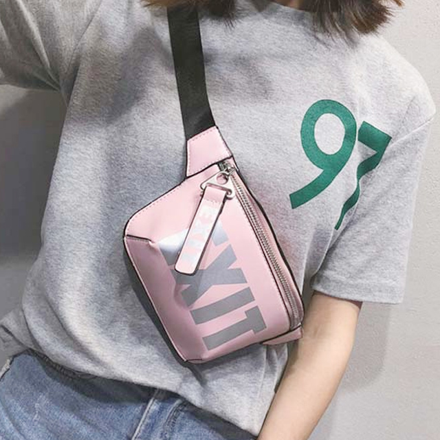 字母时尚女士腰包