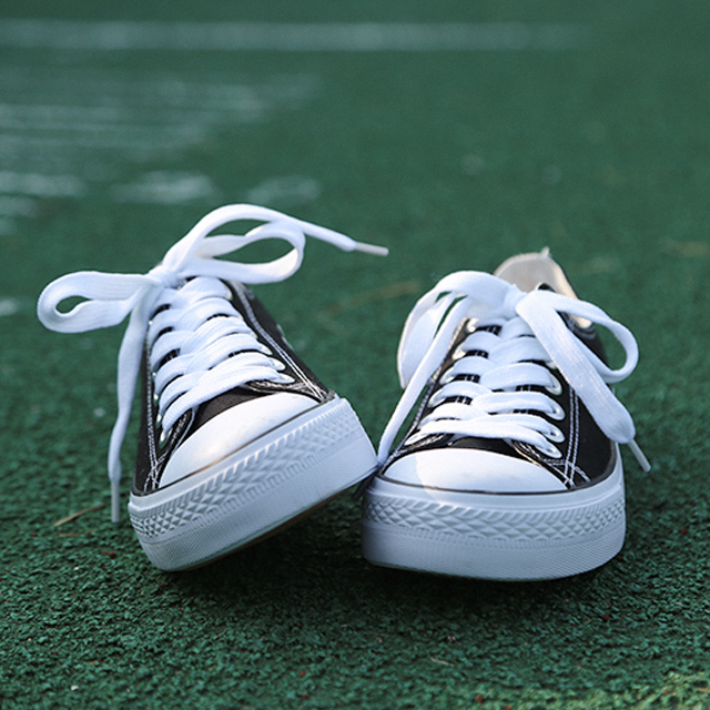 人本经典情侣帆布鞋