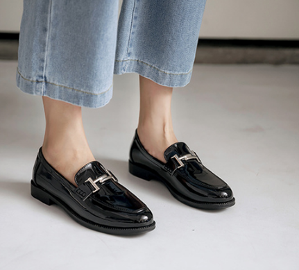 原宿英伦风小皮鞋