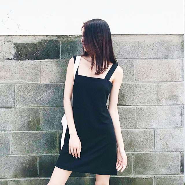 四喜白赫本小黑裙