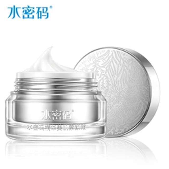 水密码精华V7素颜霜