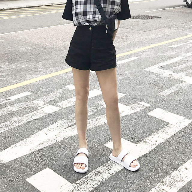 八月原创高腰黑色短裤