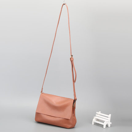 简约真皮百搭斜挎包