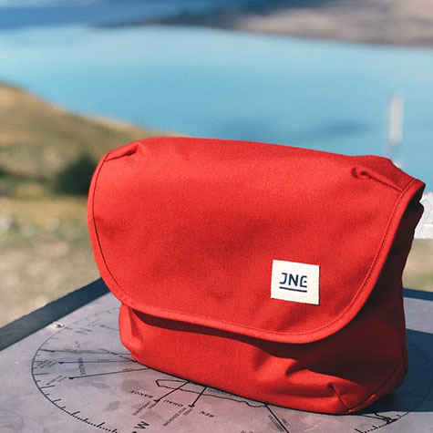 简约纯色小信使邮差包